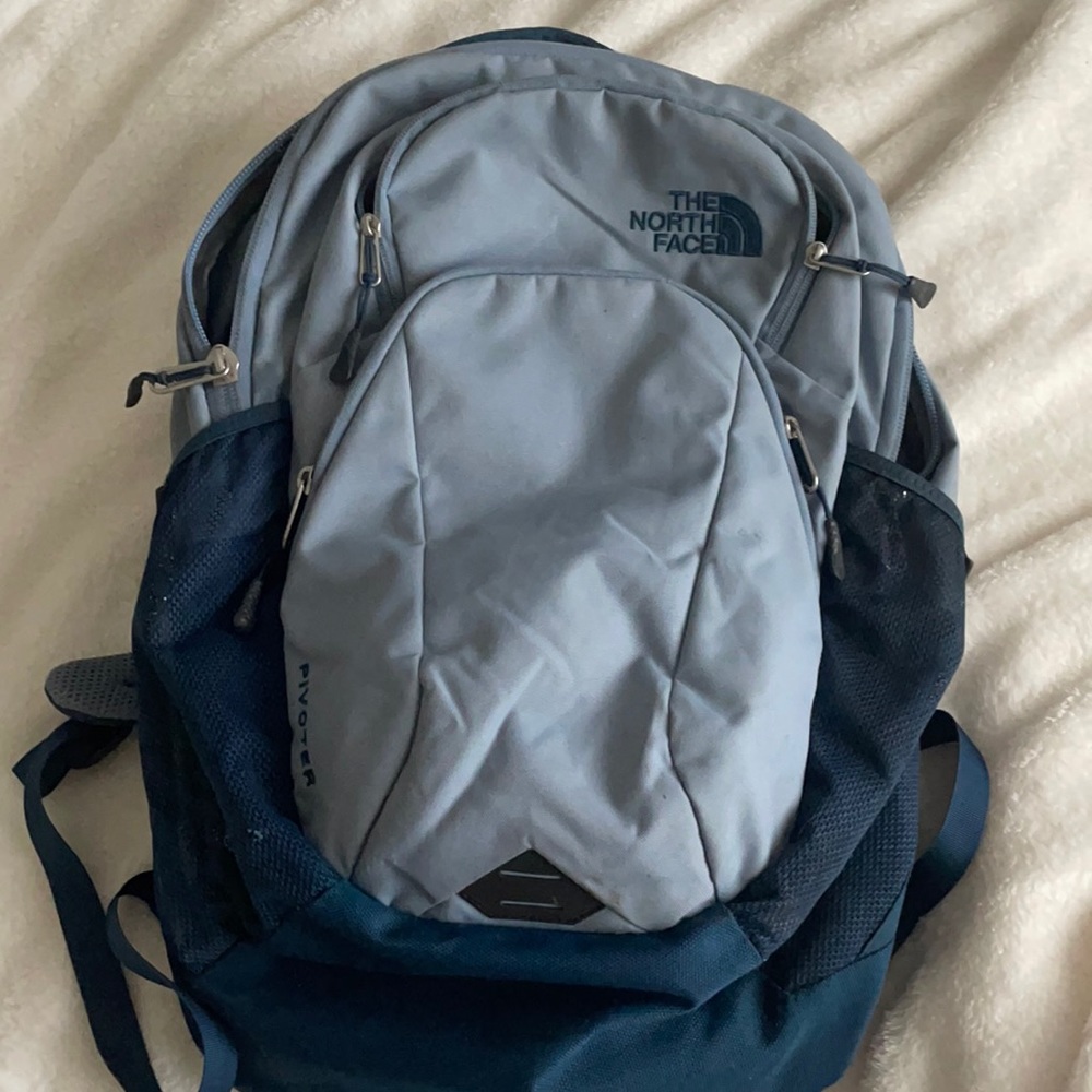 blue north face backpack🫐
